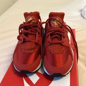 Nike Huaraches women’s sz 7